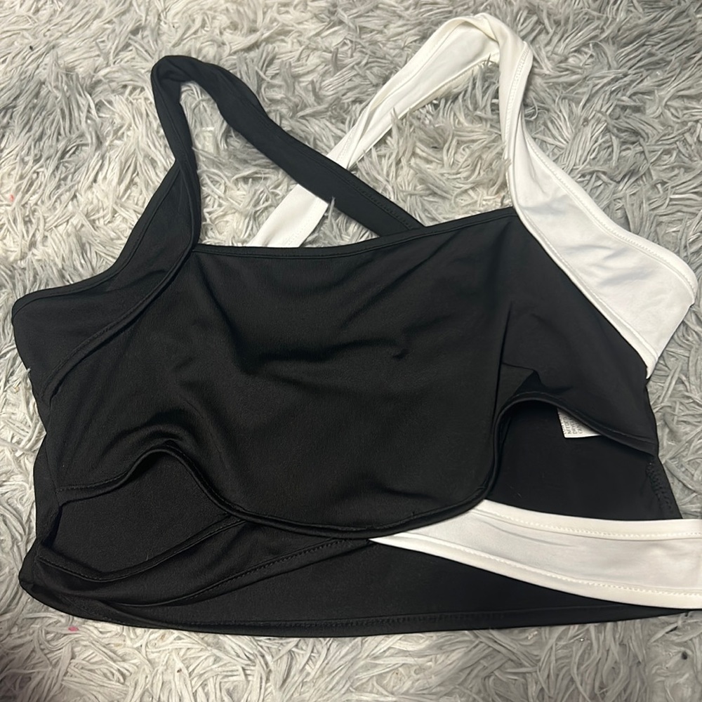 BLACK AND WHITE CROP